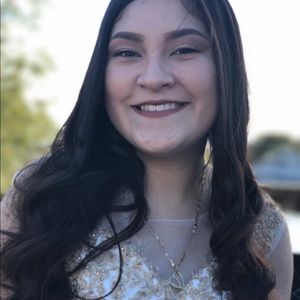 Meet your Posher, Mayra